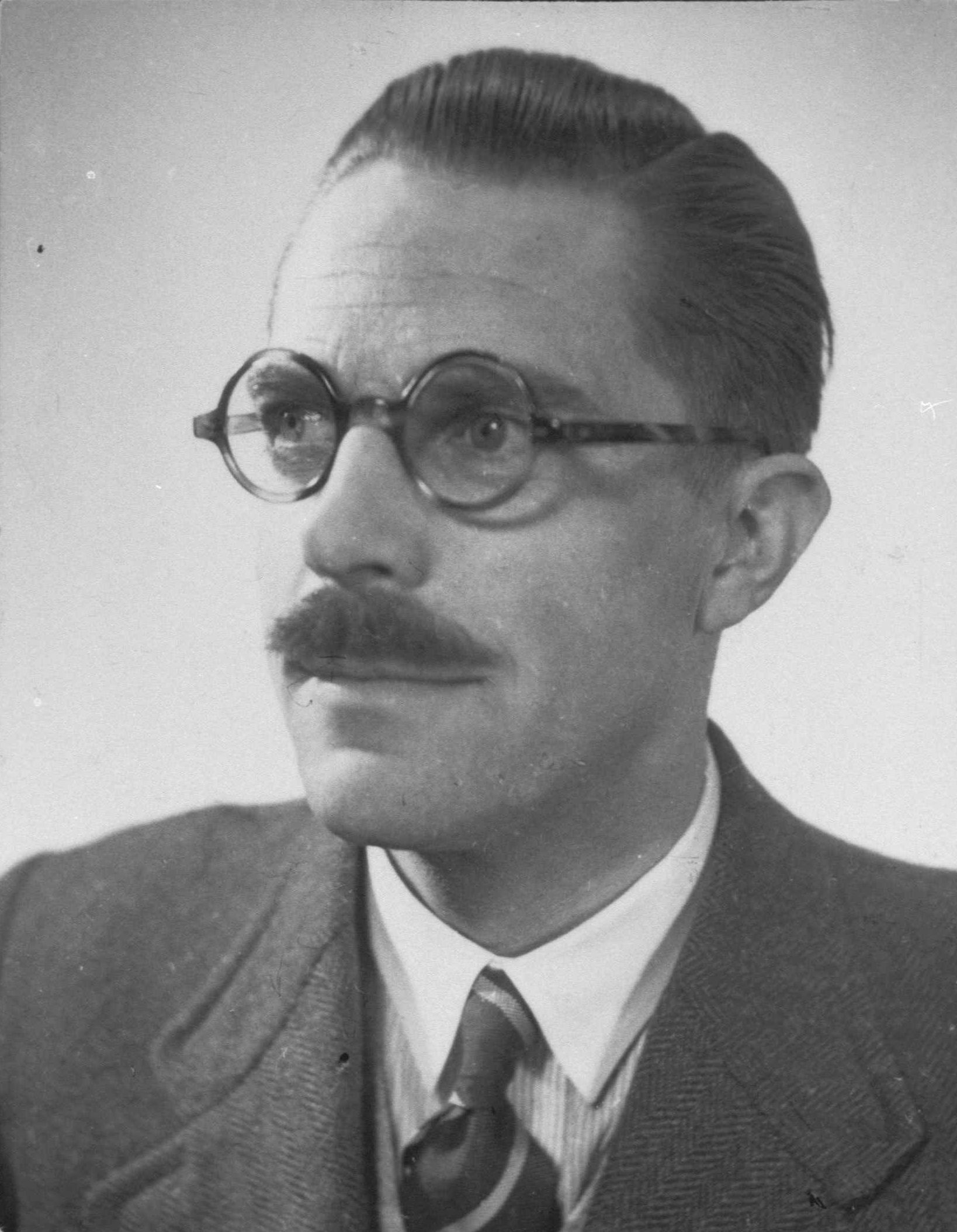 W. A.H.C. Boellaard in vermomming gedurende zijn onderduikperiode in 1942